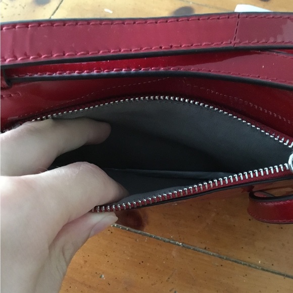 Vince Camuto Glossy Red Leather Cross Body Bag Mint - Picture 3 of 8